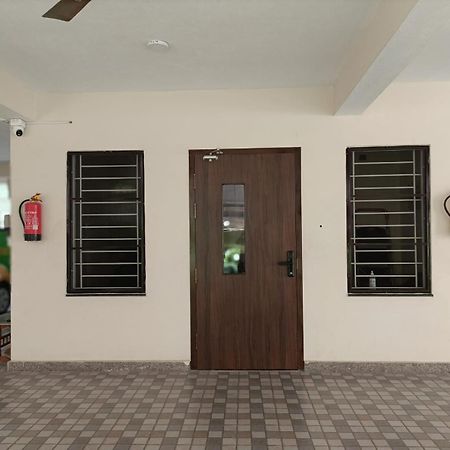 Sukrithi Premium Serviced Apartment - F2 Chennai Bagian luar foto